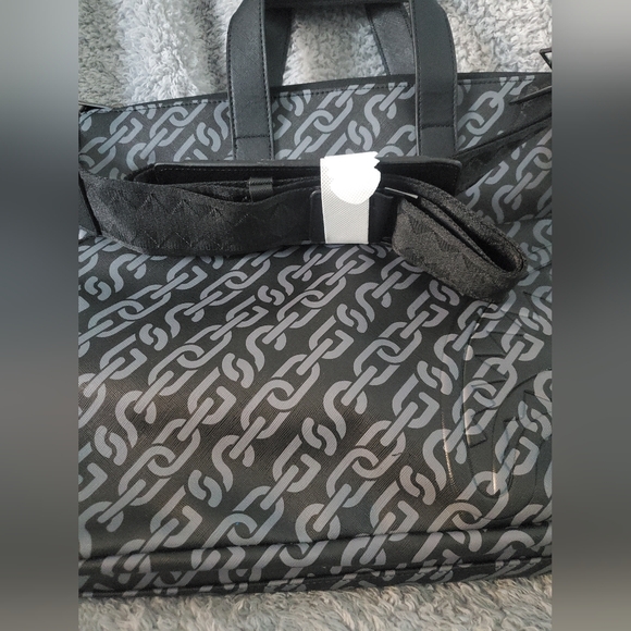 Sprayground Magnetic Pulse Travel Bag - Picture 13 of 13